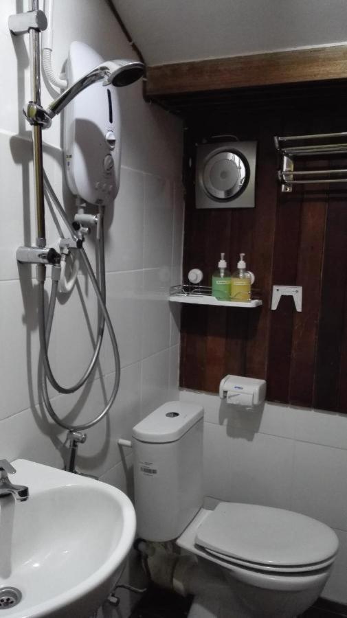 Silver Shine Guest House George Town  Kültér fotó